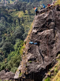 Bara-Patthar-Three