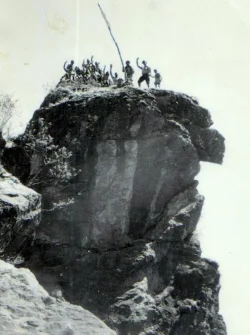 Bara-Patthar-Two