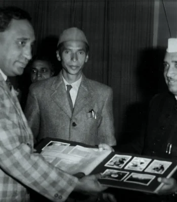 Chief Minister of Uttar Pradesh Hon_ble MR. H. N. Bahuguna being shown an album of NTMC-min