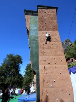 Climbing Wall at Bara Patthar-One