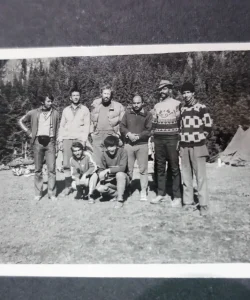 Sonam Wangyal, Chris Bonington and Col. N Kumar with mountaineers. Mr. Anup Sah from NTMC is on the extreme right.-min